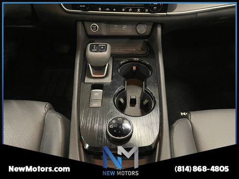 Used 2023 Nissan Rogue SV w/ SV Premium B Package AWD/4WD image 11