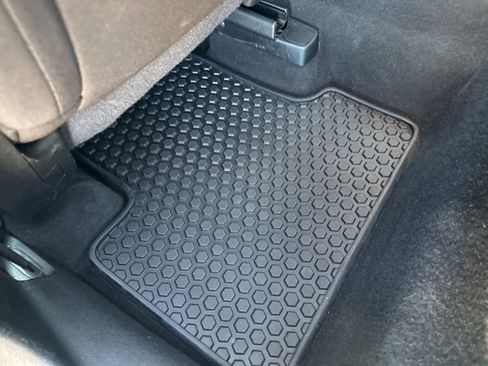 Used 2019 Jeep Cherokee Latitude w/ Cold Weather Group image 20