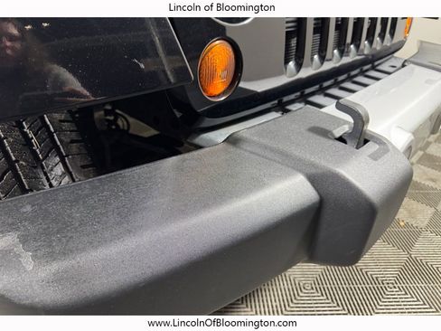 Used 2012 Jeep Wrangler Unlimited Sahara w/ Connectivity Group image 12