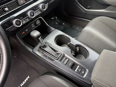 Used 2023 Honda Civic Sport image 13