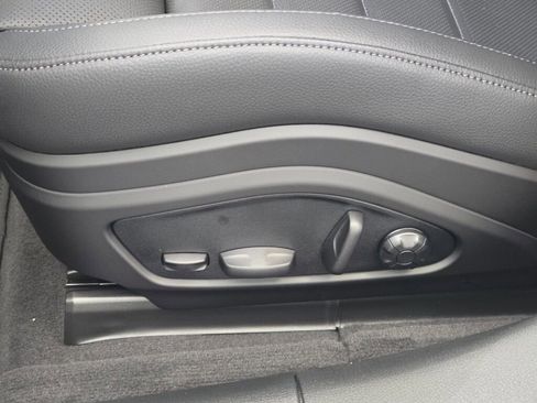 New 2025 Porsche Panamera 4 image 25