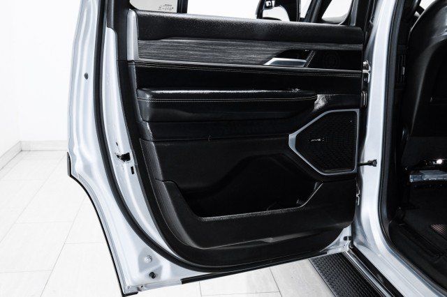 Used 2024 Jeep Wagoneer Series II AWD/4WD image 52