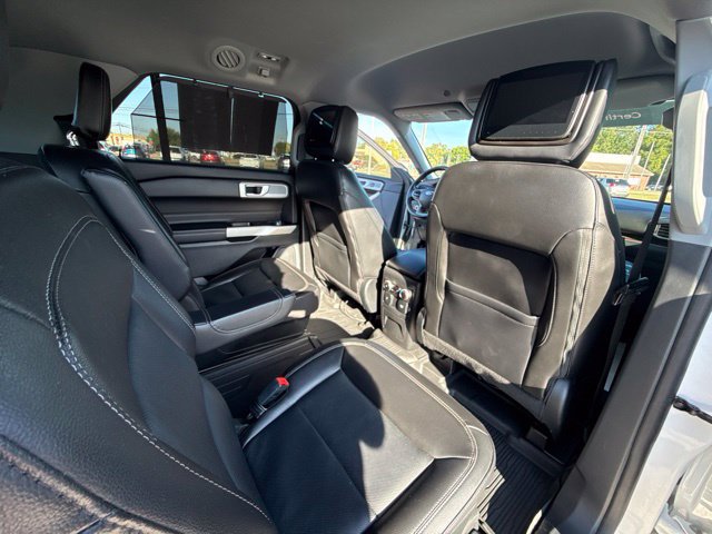 Used 2022 Ford Explorer Limited w/ Equipment Group 301A AWD/4WD image 39