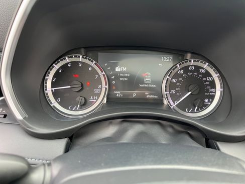 Used 2023 Toyota Highlander XSE image 11