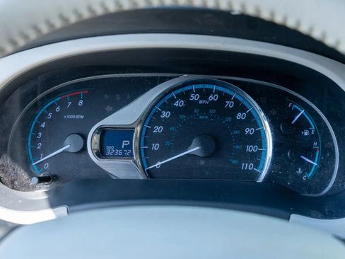 Used 2011 Toyota Sienna XLE w/ Entertainment Pkg FWD image 21