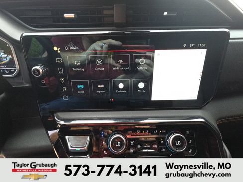 Used 2024 GMC Sierra 2500 AT4 w/ AT4 Premium Plus Package AWD/4WD image 9