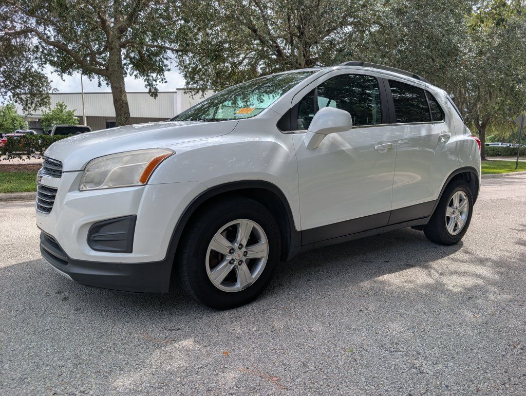 Used 2015 Chevrolet Trax LT w/ LT Plus Package FWD image 3