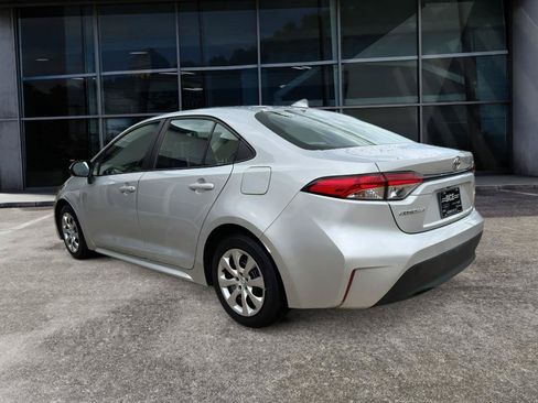 Used 2024 Toyota Corolla LE FWD image 5
