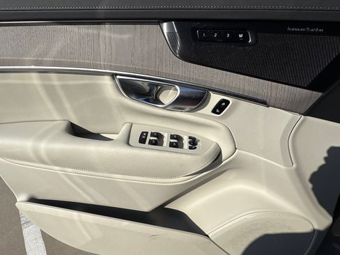 New 2026 Volvo XC90 T8 Ultra image 16