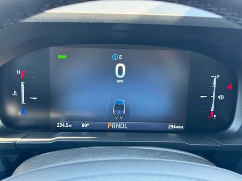 New 2025 Ford Maverick XLT w/ XLT Luxury Package FWD image 12