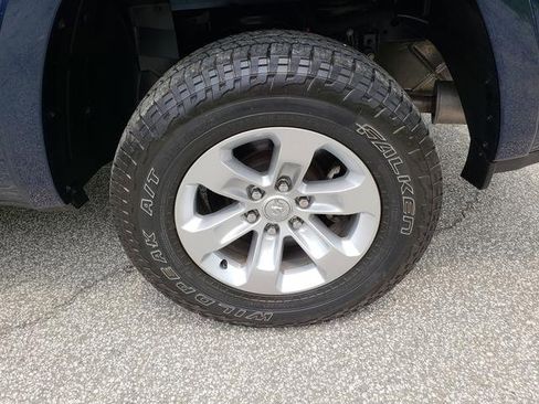 Used 2022 RAM 1500 Laramie w/ Off Road Group image 33