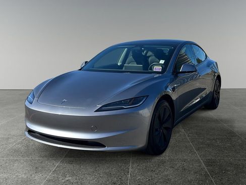Used 2025 Tesla Model 3 Long Range RWD image 3