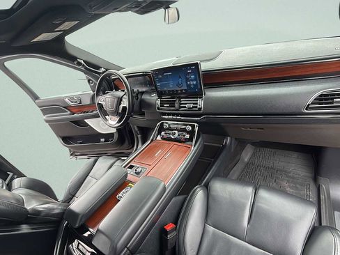 Used 2023 Lincoln Navigator Reserve image 29