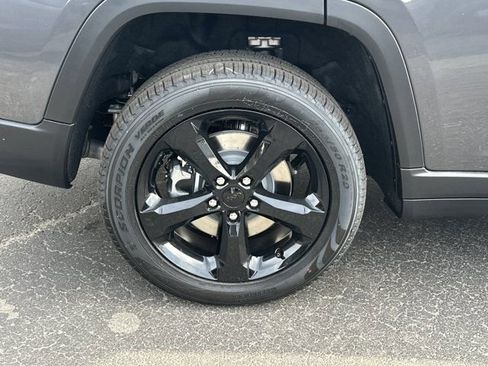 New 2025 Jeep Grand Cherokee L Limited image 21