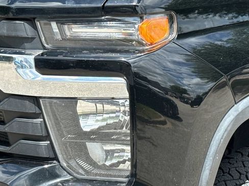 Used 2024 Chevrolet Silverado 3500 LT w/ Texas Edition AWD/4WD image 4