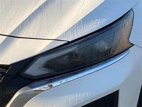 Used 2023 Nissan Altima 2.5 SV image 9