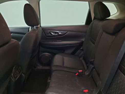 Used 2020 Nissan Rogue SV FWD image 18