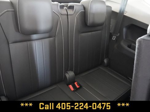 Used 2024 Volkswagen Tiguan SE FWD image 25