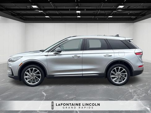 Certified 2024 Lincoln Corsair AWD w/ Equipment Group 101A image 2