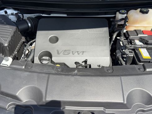 Used 2023 Chevrolet Traverse LT w/ LPO, Floor Liner Package image 30