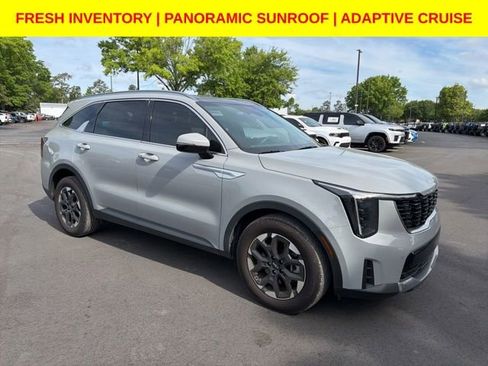 Used 2025 Kia Sorento S w/ Panoramic Sunroof Package image 1