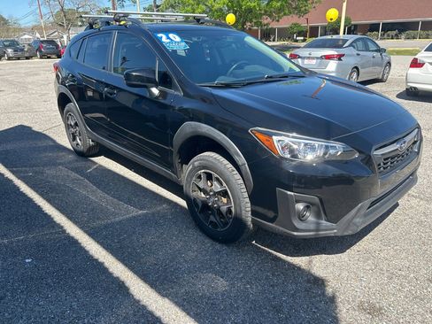 Used 2020 Subaru Crosstrek 2.0i Premium w/ Moonroof Package 2 image 3