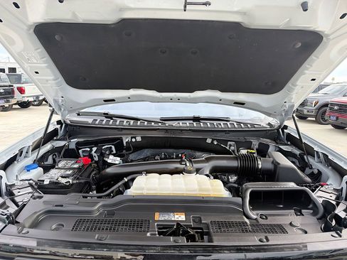 Used 2025 Ford Expedition Active AWD/4WD image 38
