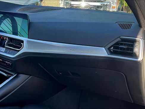 Used 2019 BMW 330i Sedan w/ Driving Assistance Package RWD image 19