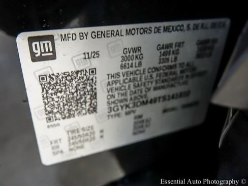 New 2026 Cadillac Optiq Luxury 2 image 21