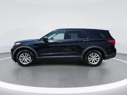 Certified 2021 Ford Explorer 2WD image 2