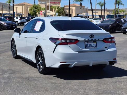 Used 2024 Toyota Camry SE w/ Blackout Package (TMS) image 8