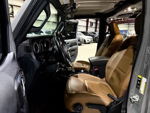 Used 2021 Jeep Wrangler Unlimited Sahara AWD/4WD image 13