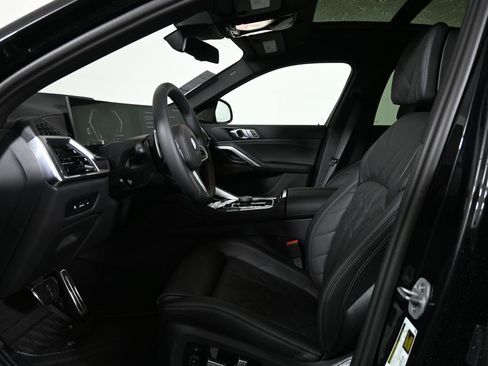 New 2026 BMW X6 xDrive40i w/ Climate Comfort Package image 3