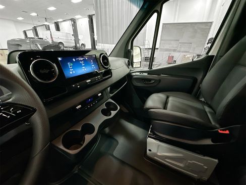 New 2025 Mercedes-Benz Sprinter 3500 image 23
