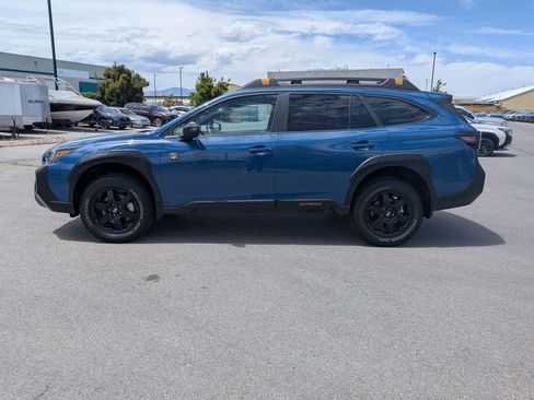 Used 2025 Subaru Outback Wilderness AWD/4WD image 7