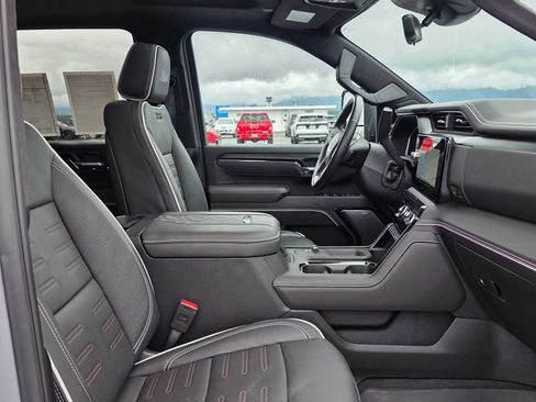 Certified 2024 GMC Sierra 2500 AT4X w/ AT4X AEV Edition AWD/4WD image 11