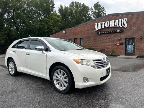 Used 2009 Toyota Venza FWD image 1