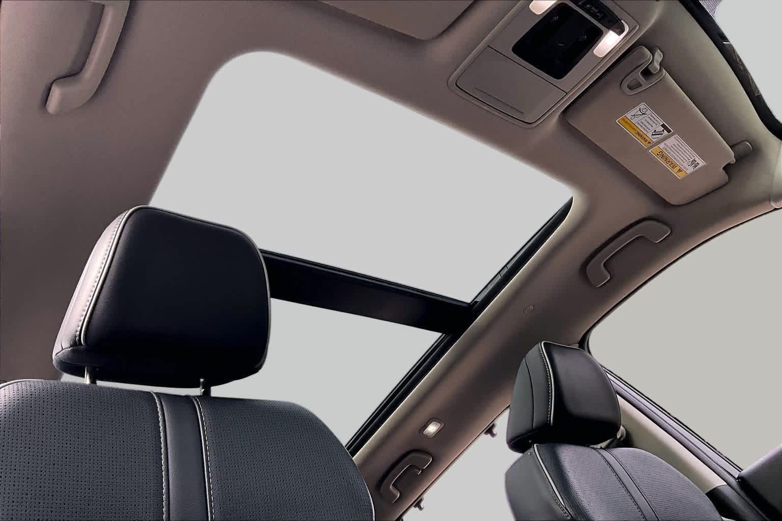 Used 2023 Honda Pilot Elite image 14