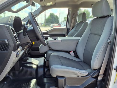 Used 2017 Ford F150 XL w/ Equipment Group 101A Mid AWD/4WD image 17