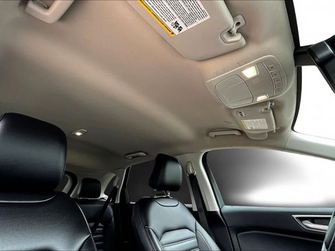 Used 2022 Ford Edge SEL w/ Convenience Package image 29