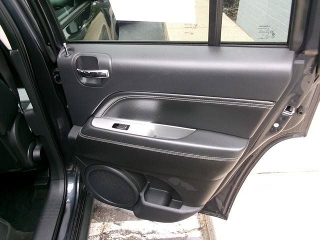 Used 2014 Jeep Compass Latitude AWD/4WD image 22