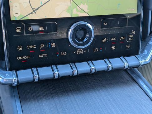 Certified 2024 GMC Acadia Denali image 29