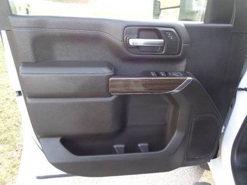 Used 2022 Chevrolet Silverado 2500 LT image 14