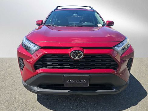 Used 2025 Toyota RAV4 XLE w/ Convenience Package image 8