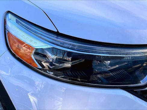 Used 2021 Ford Explorer XLT w/ Equipment Group 202A image 25