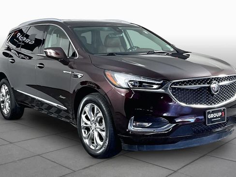 Used 2020 Buick Enclave Avenir w/ Avenir Technology Package AWD/4WD image 3