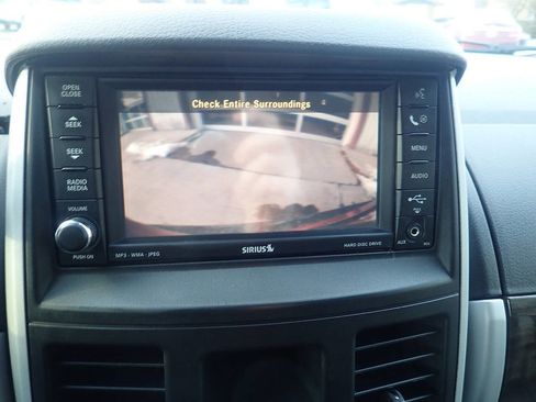 Used 2009 Dodge Grand Caravan SXT w/ Entertainment Group 2 image 6