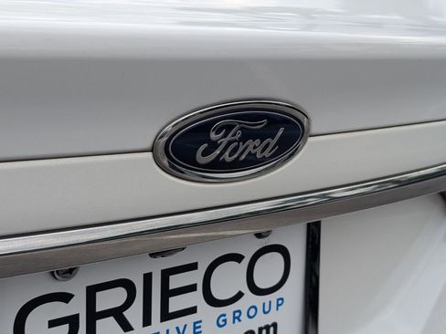 Used 2018 Ford Fusion SE w/ Fusion SE Technology Package image 15