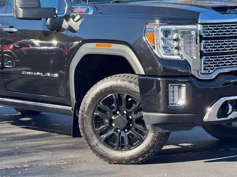 Used 2022 GMC Sierra 2500 Denali w/ Denali Black Diamond Edition image 4