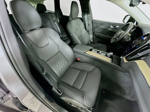 Used 2026 Volvo XC60 B5 Plus w/ Protection Package Premier AWD/4WD image 43